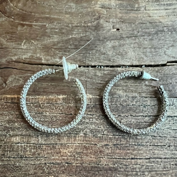 Jewelry - Elegant Silver toned rhinestones Hoop Earrings